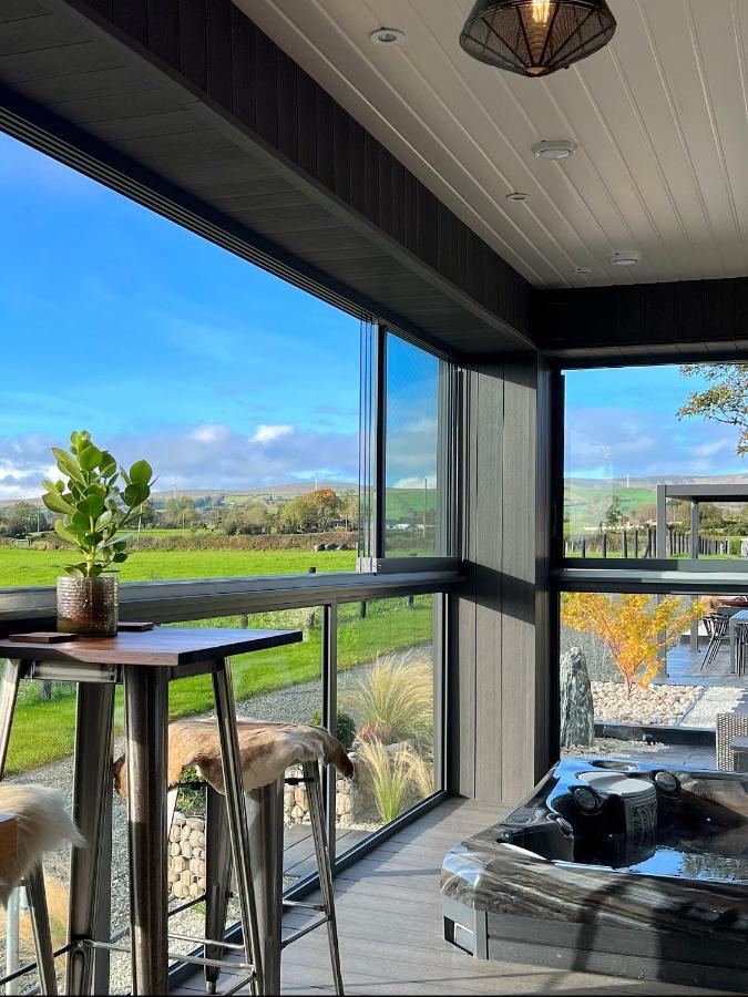 Villa The Hideaway Retreat Omagh Esterno foto